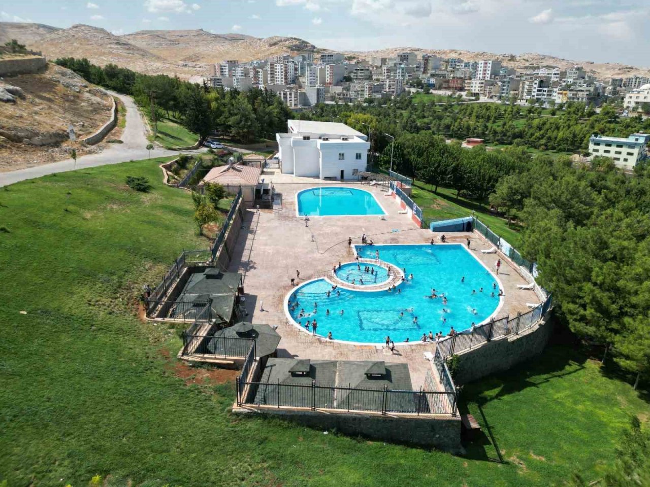 Gençlerin uğrak adresi büyükşehir spor kompleksi