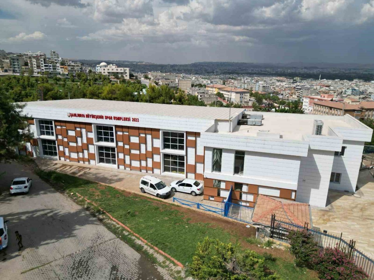 Gençlerin uğrak adresi büyükşehir spor kompleksi