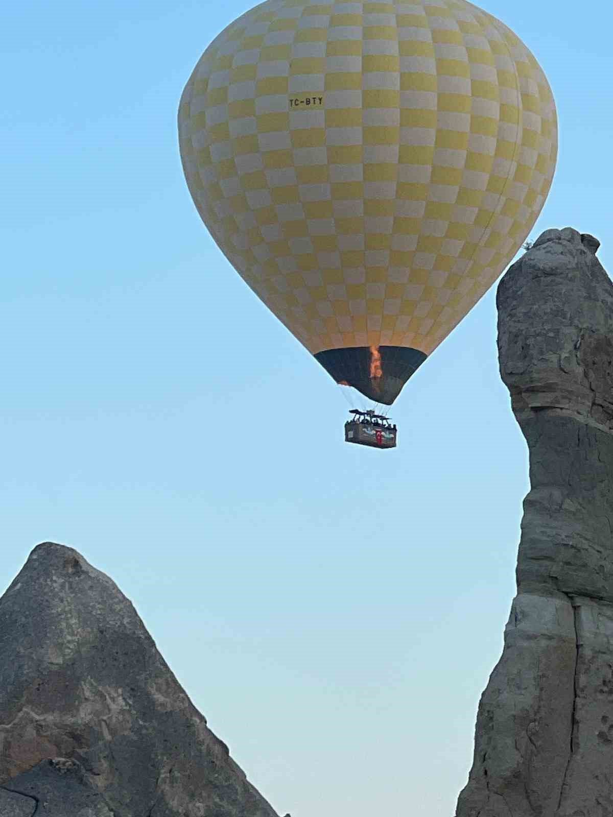 Kapadokya’da sıcak hava balonları 30 Ağustos Zafer Bayramı için uçtu