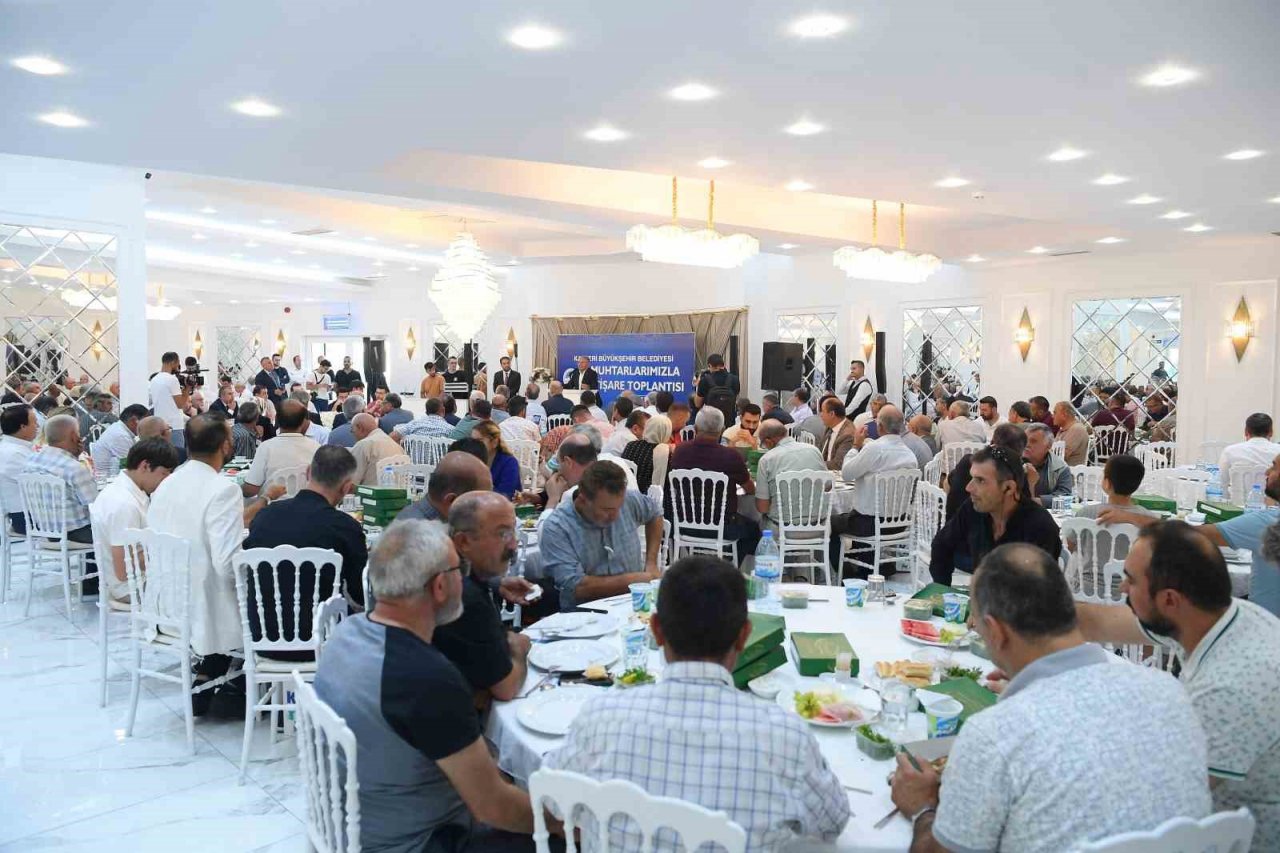 Akar, Çiçek Ve Büyükkılıç, 5 ilçenin muhtarlarıyla buluştu