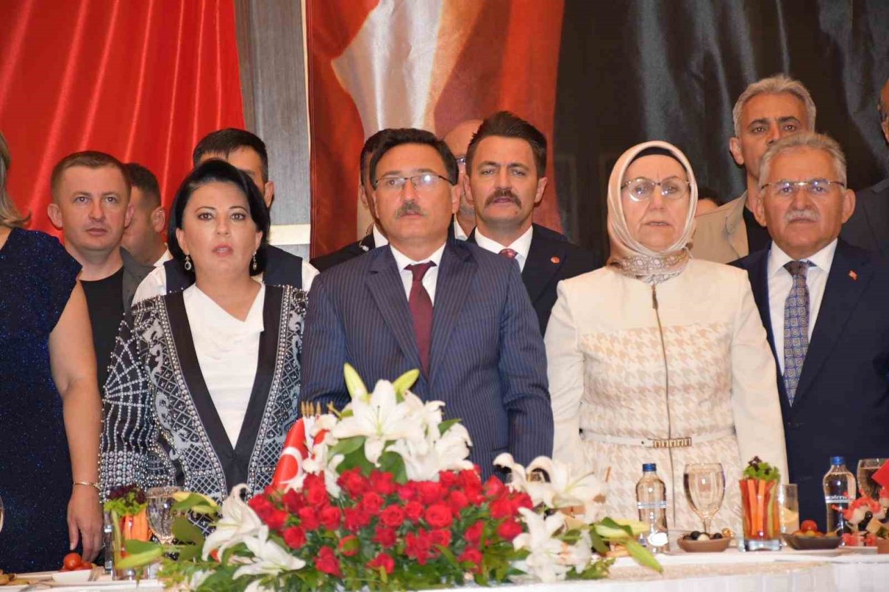 Kayseri’de 30 Ağustos Zafer Bayramı resepsiyonu düzenlendi