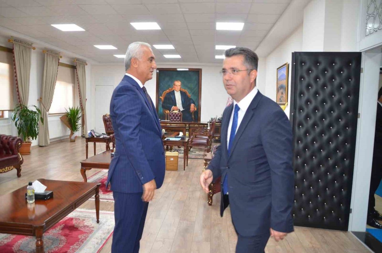 Muş’ta 30 Ağustos Zafer Bayramı törenle kutlandı