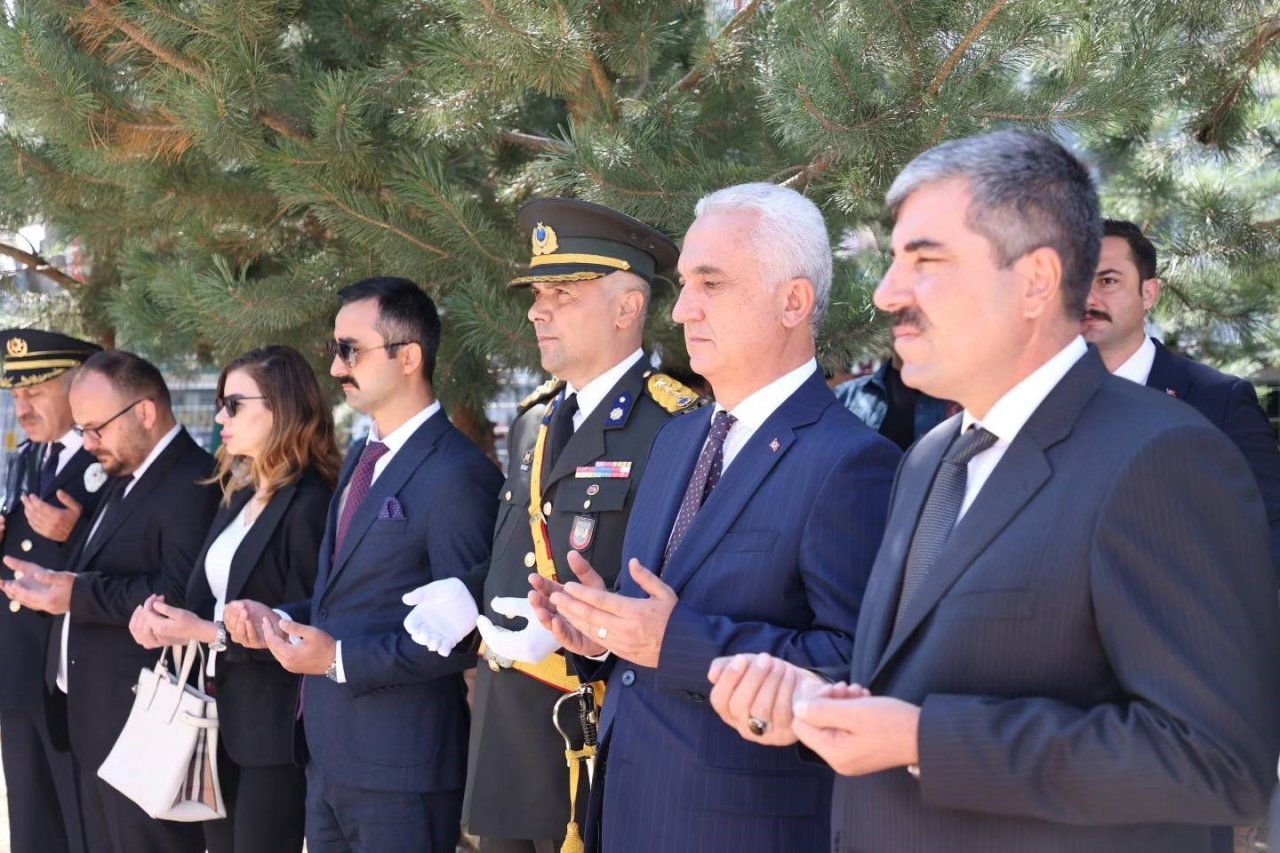 Muş’ta 30 Ağustos Zafer Bayramı törenle kutlandı