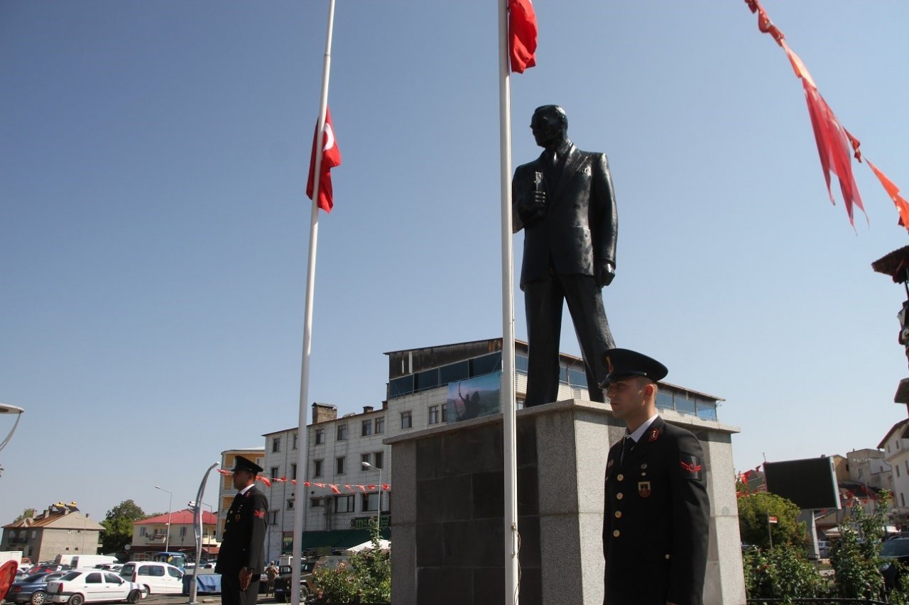 Malazgirt’te 30 Ağustos Zafer Bayramı coşkusu