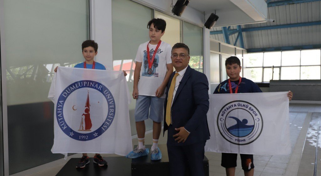 Rektör Kızıltoprak: “Tüm Kütahya’ya yüzmeyi öğretmek istiyoruz”