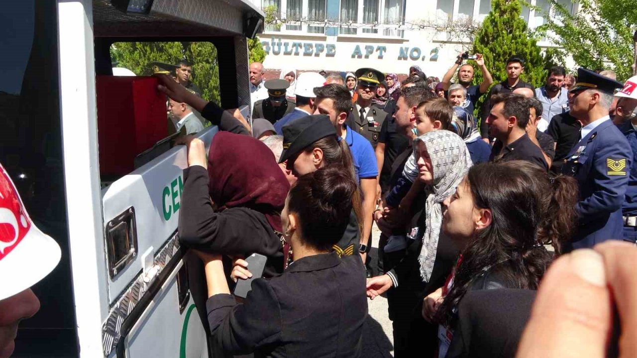 Şehit Buğra Çalgay son yolculuğuna uğurlanıyor