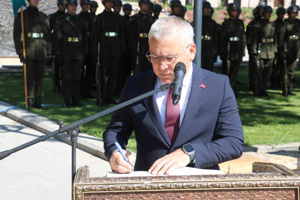 Sivas’ta 30 Ağustos Zafer Bayramı coşkuyla kutlandı