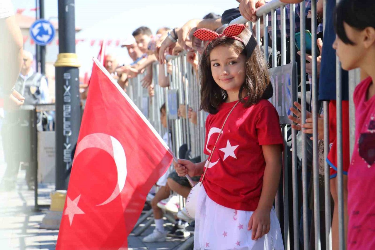 Sivas’ta 30 Ağustos Zafer Bayramı coşkuyla kutlandı
