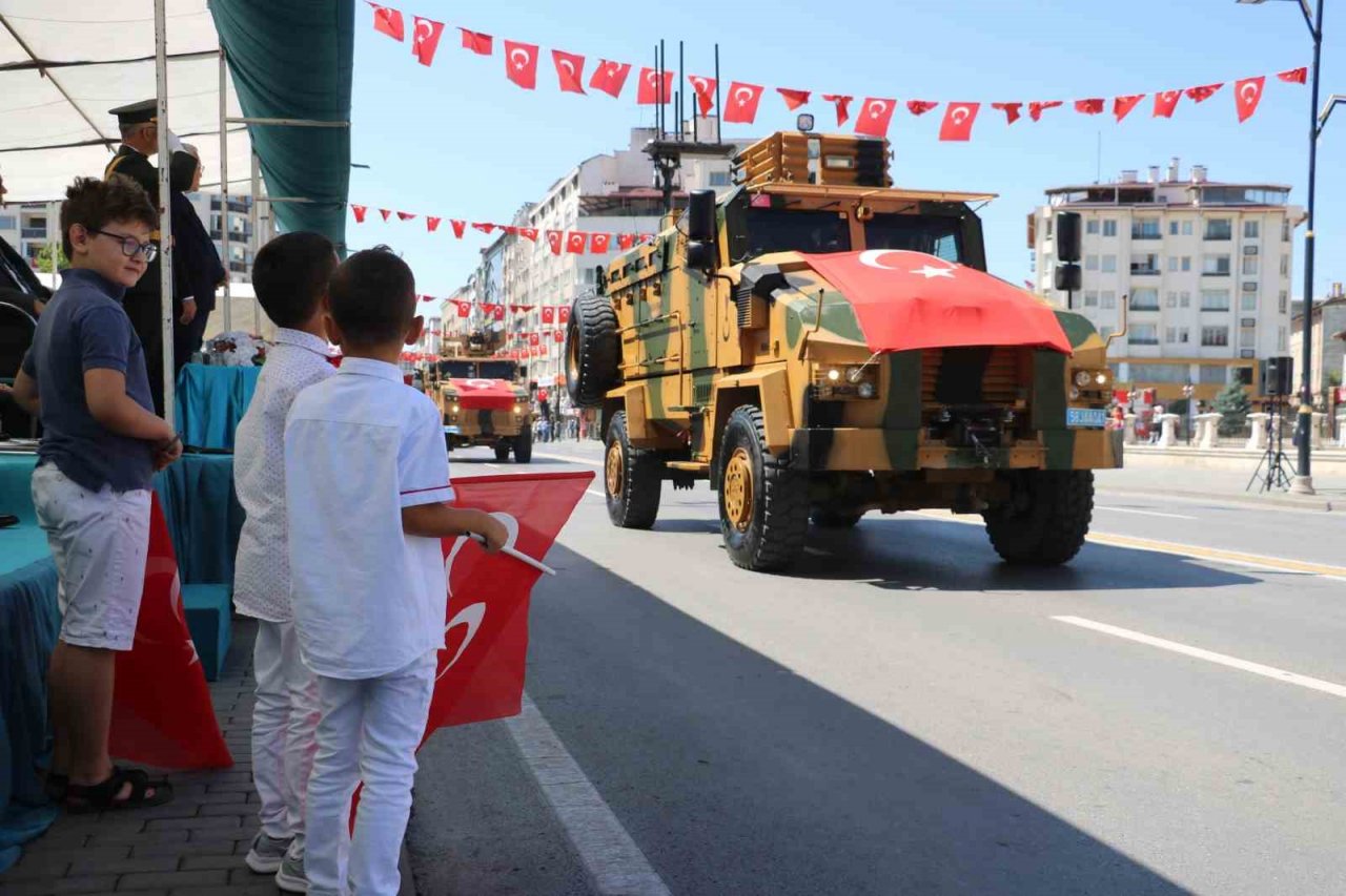 Sivas’ta 30 Ağustos Zafer Bayramı coşkuyla kutlandı