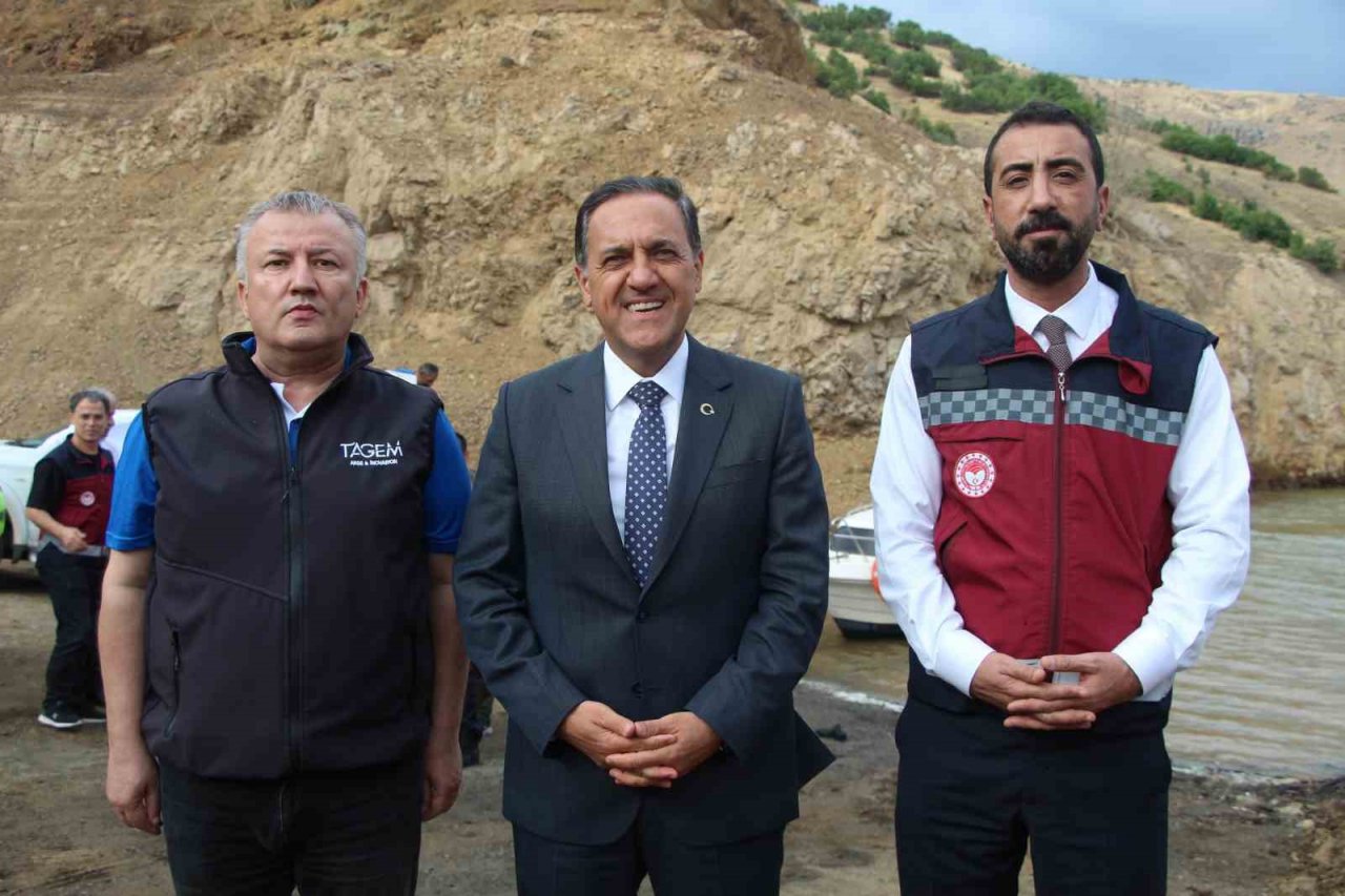 Bingöl’de 1 milyon yavru sazan baraj ve göletlere bırakıldı