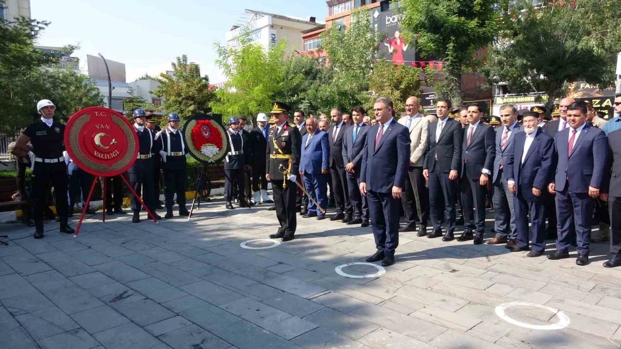 Van’da 30 Ağustos Zafer Bayramı coşkusu