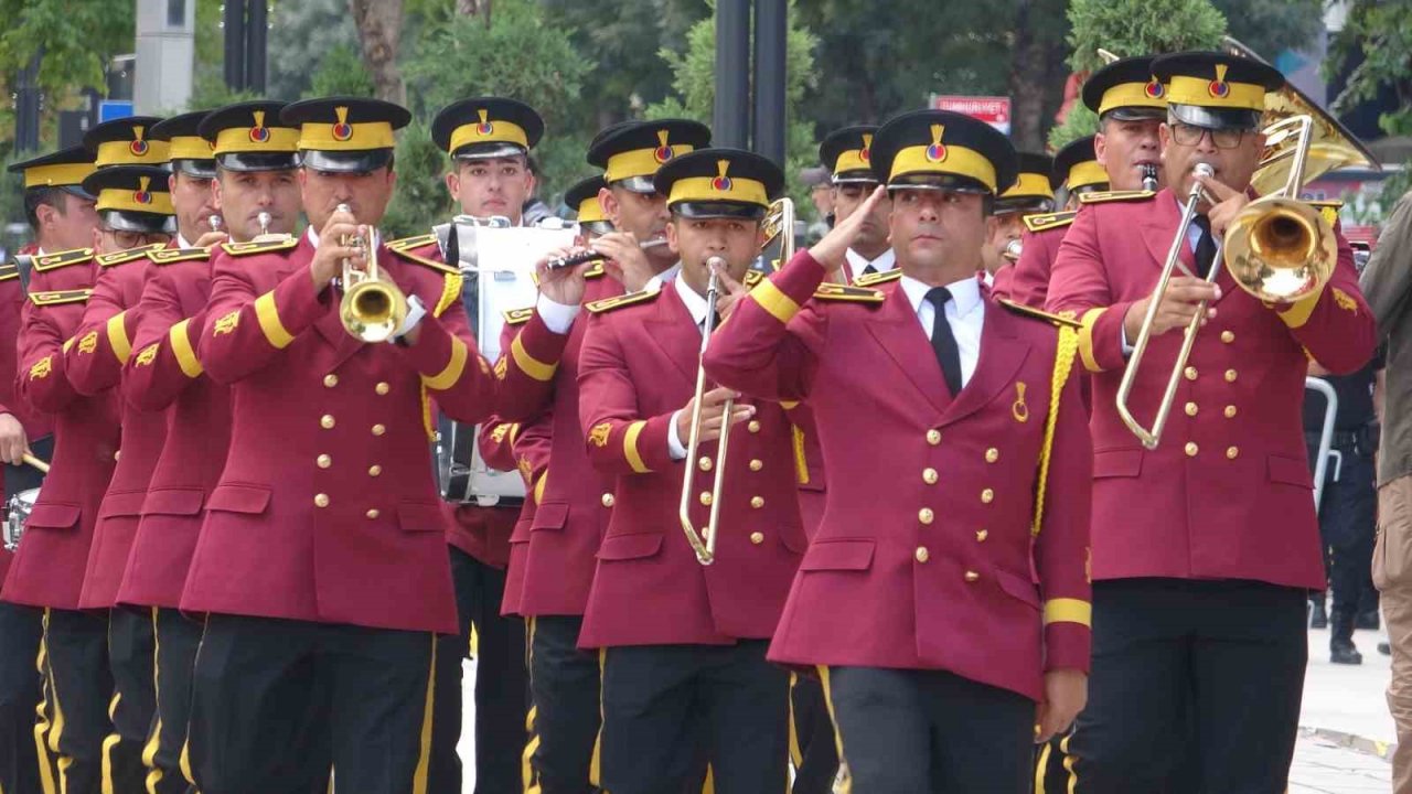 Van’da 30 Ağustos Zafer Bayramı coşkusu