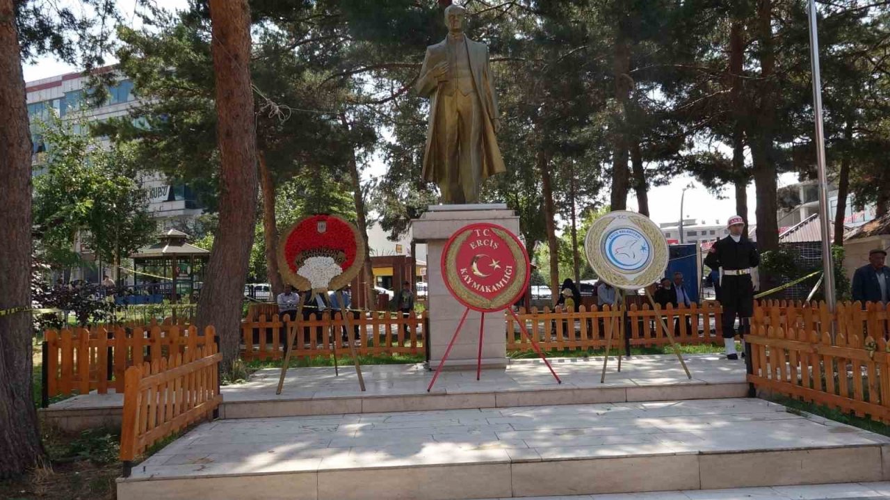 Erciş’te 30 Ağustos Zafer Bayramı coşkusu