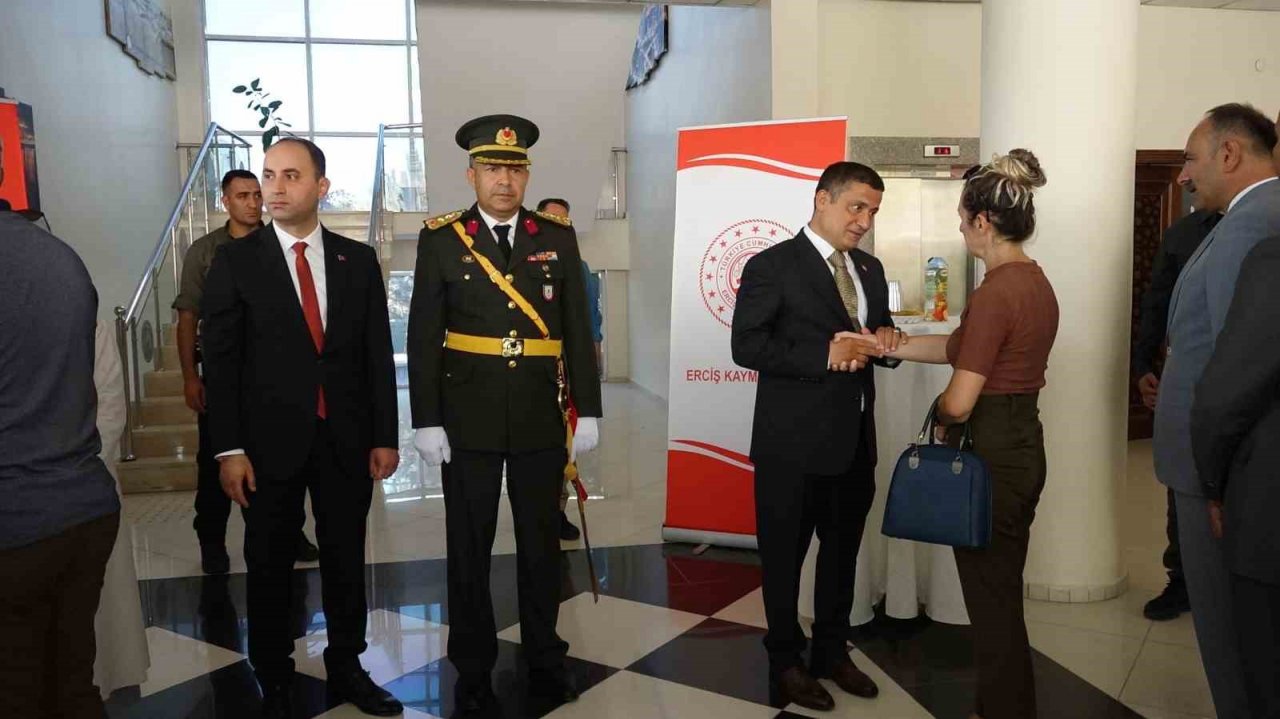 Erciş’te 30 Ağustos Zafer Bayramı coşkusu