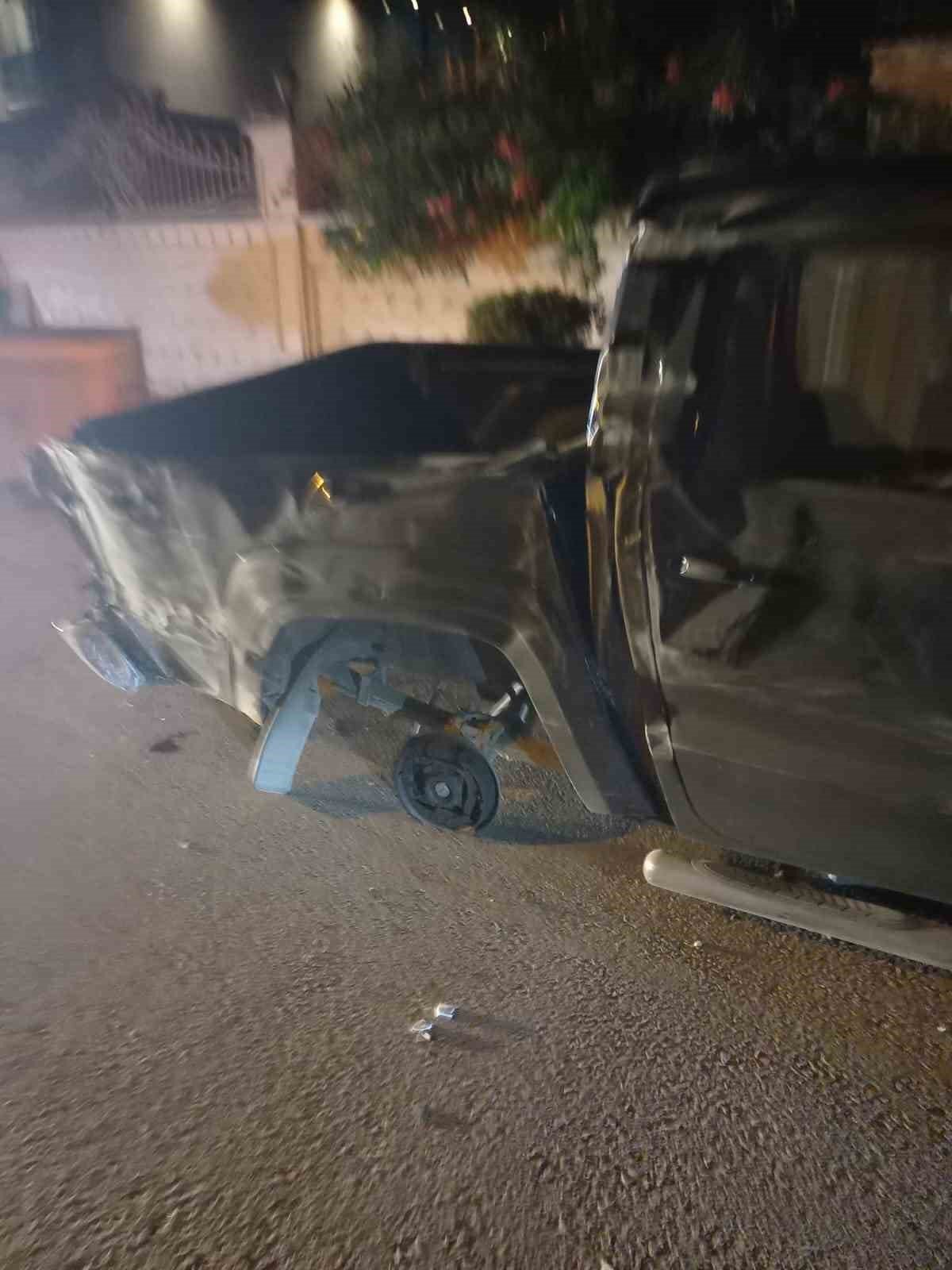 Yalova’da trafik kazası: 2 ölü, 3 yaralı