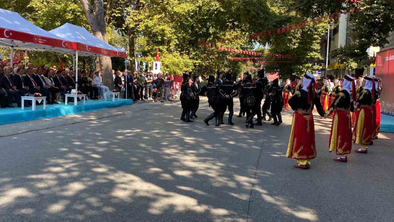 Cumhuriyetin ilk vilayetinde Zafer Bayramı coşkusu