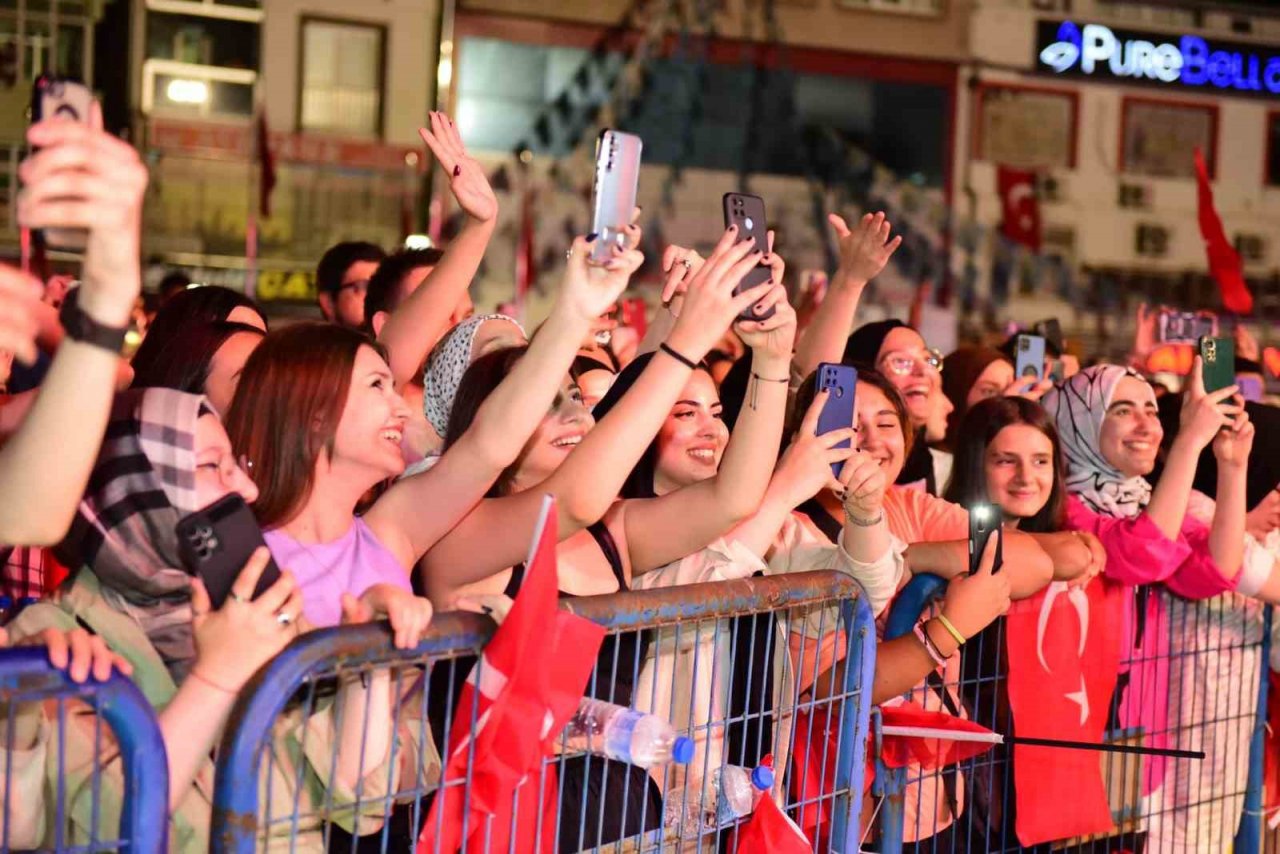 30 Ağustos Zafer Bayramı’nda İlyas Yalçıntaş coşkusu