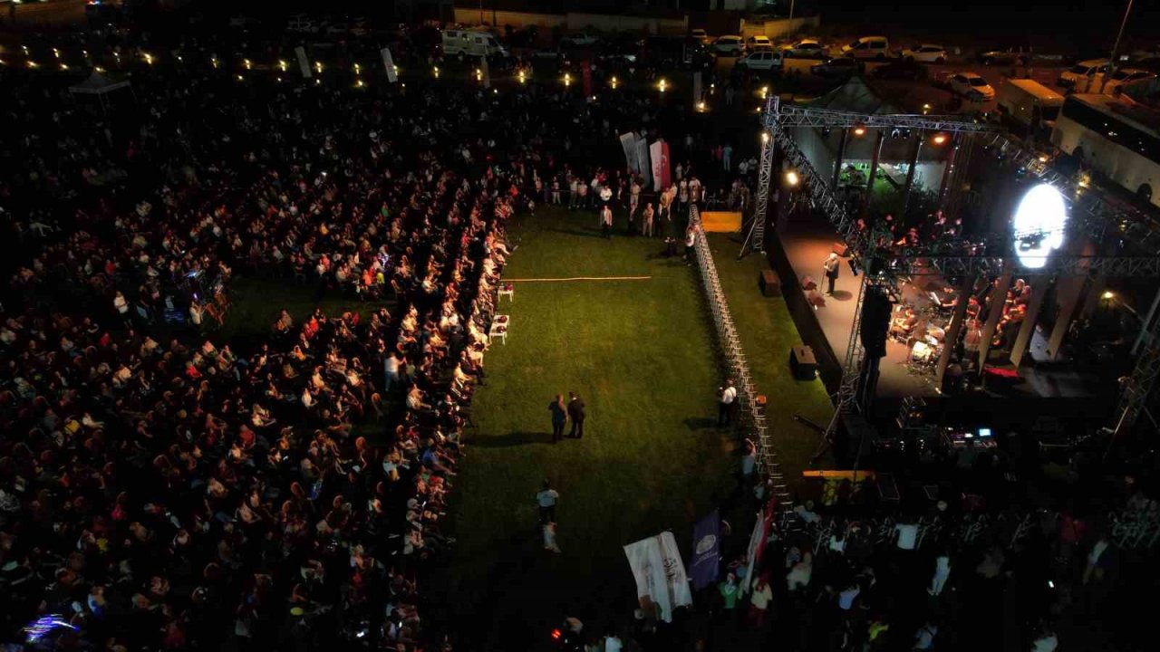 Talas’ta bambaşka Zafer Bayramı coşkusu