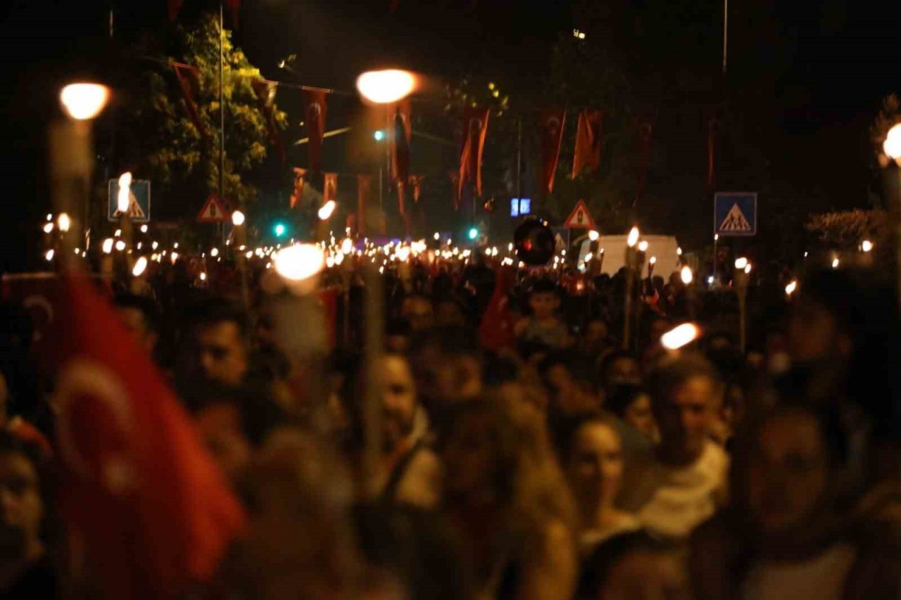 Menteşe’deki konser yoğun ilgi gördü