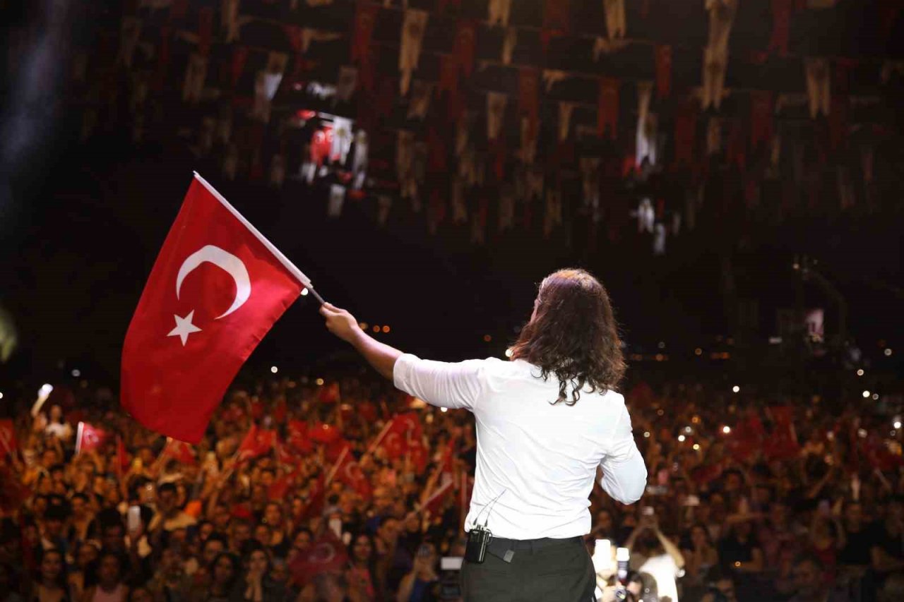 Alanya’da fener alaylı 30 Ağustos kutlaması