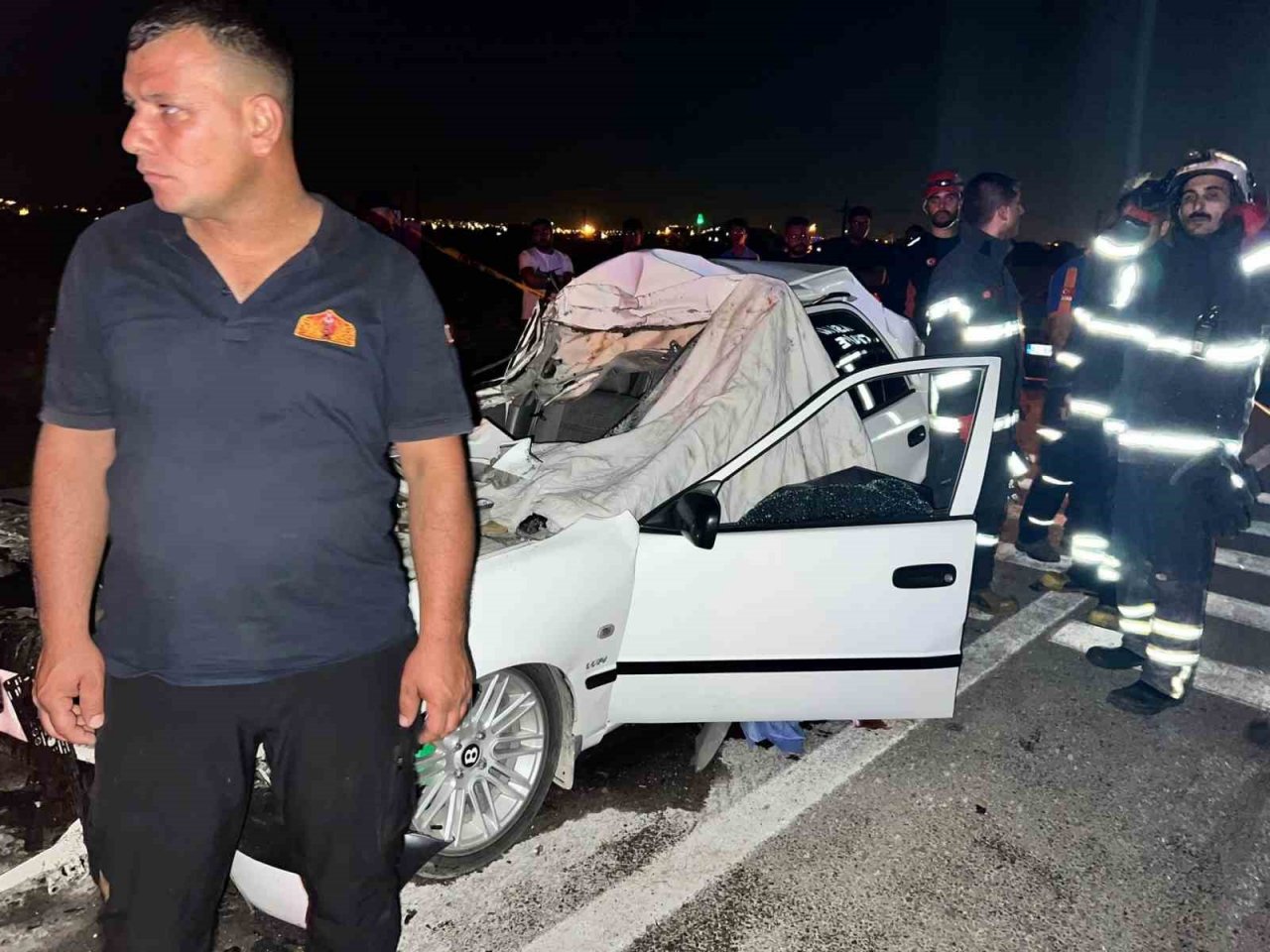 Aksaray’da otomobil kamyonetle çarpıştı: 1 ölü, 2 ağır yaralı