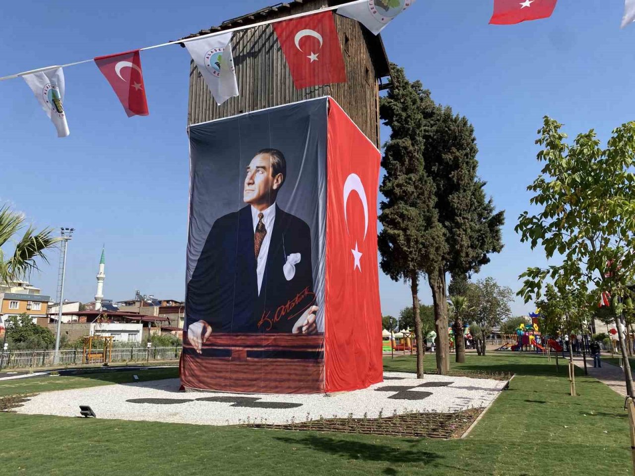 Alaşehir’de şehit ailesini mutlu eden açılış