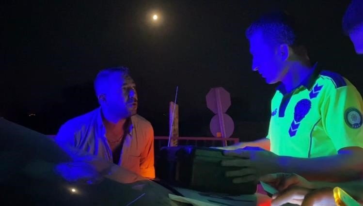 Alkollü sürücüden ilginç istek: "Bana alkolden ceza yazmayın"