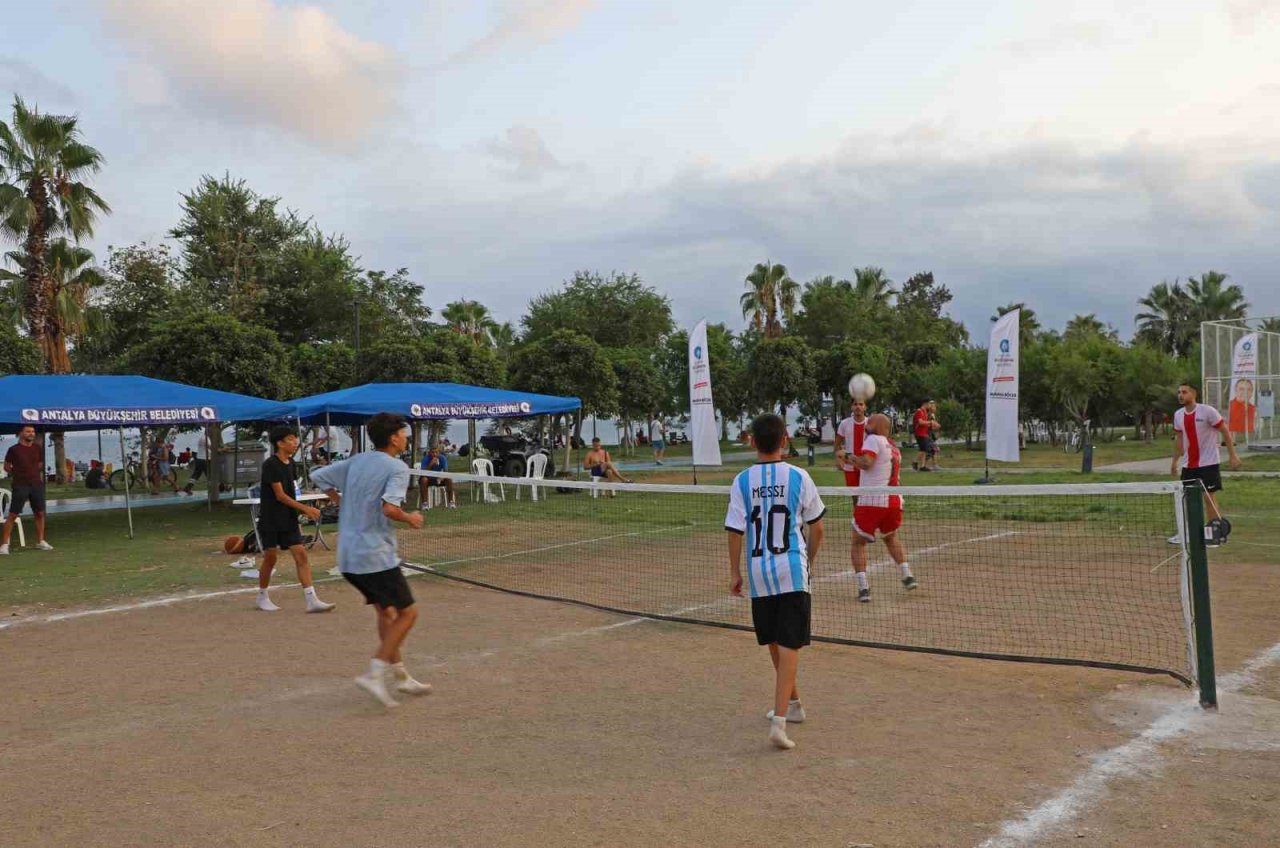 Ayak Tenisi ‘Zafer Kupası’ için oynandı