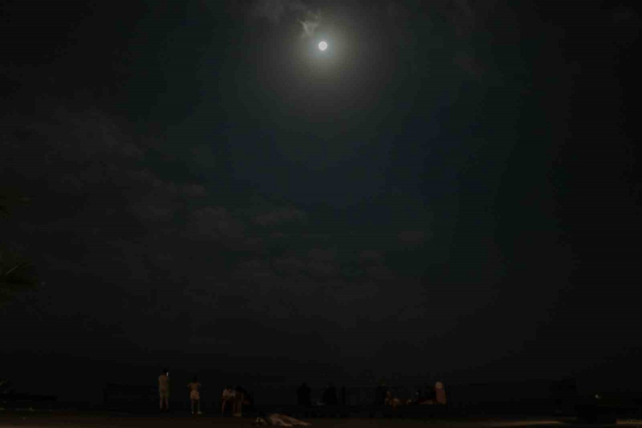 Antalya’da ‘Süper Mavi Ay’ manzaraları