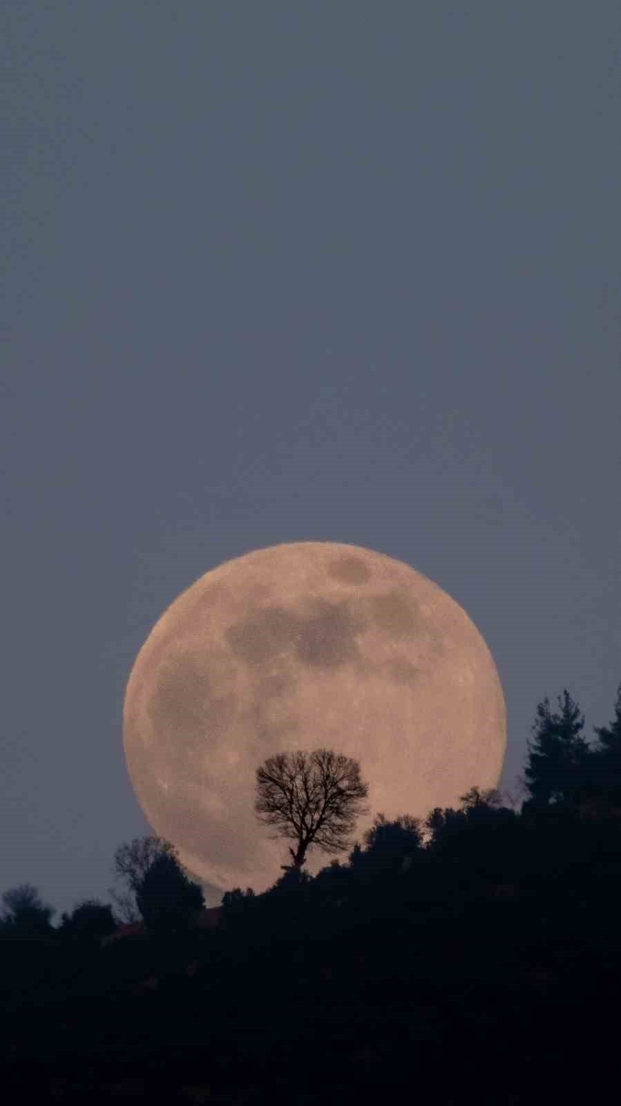 Süper mavi ay Burdur’da kartpostallık görüntüler oluşturdu
