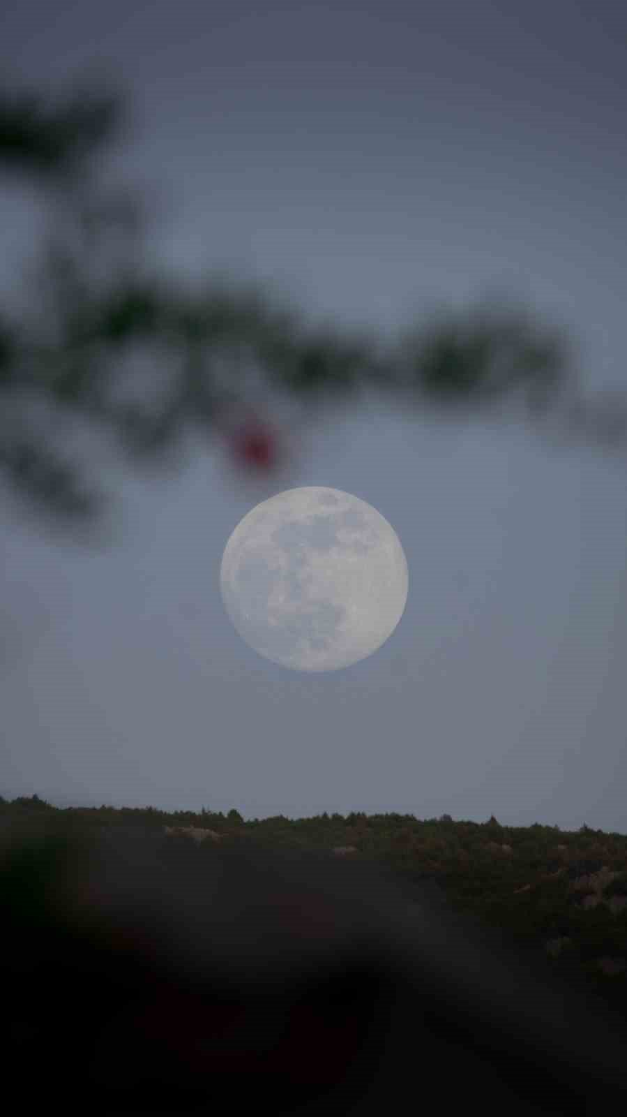 Süper mavi ay Burdur’da kartpostallık görüntüler oluşturdu