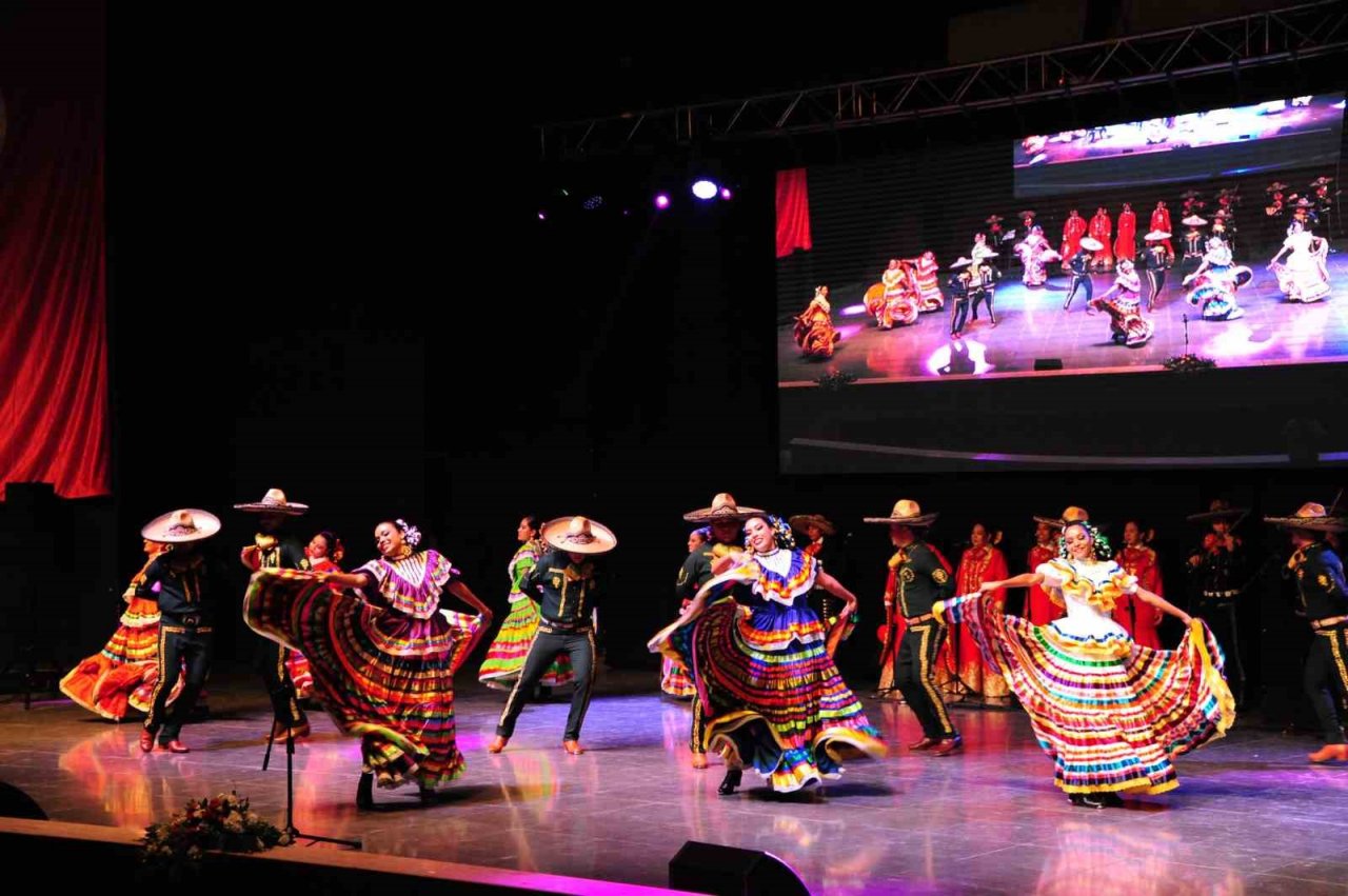 Balçova’da Zafer Bayramı coşkusu