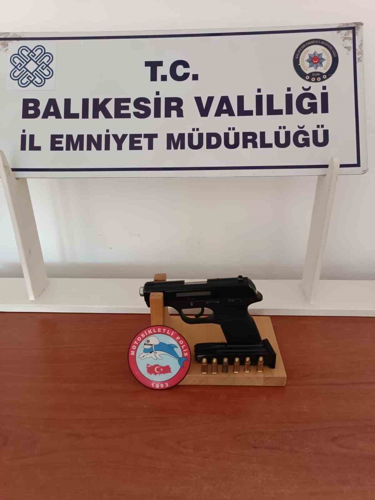 Balıkesir’de aranan 8 şahıs yakalandı