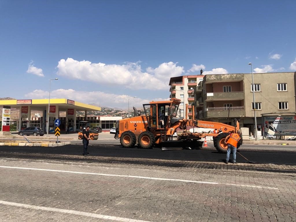 Kozluk’ta tepkilere neden olan hastane kavşağı tekrar kullanıma açıldı