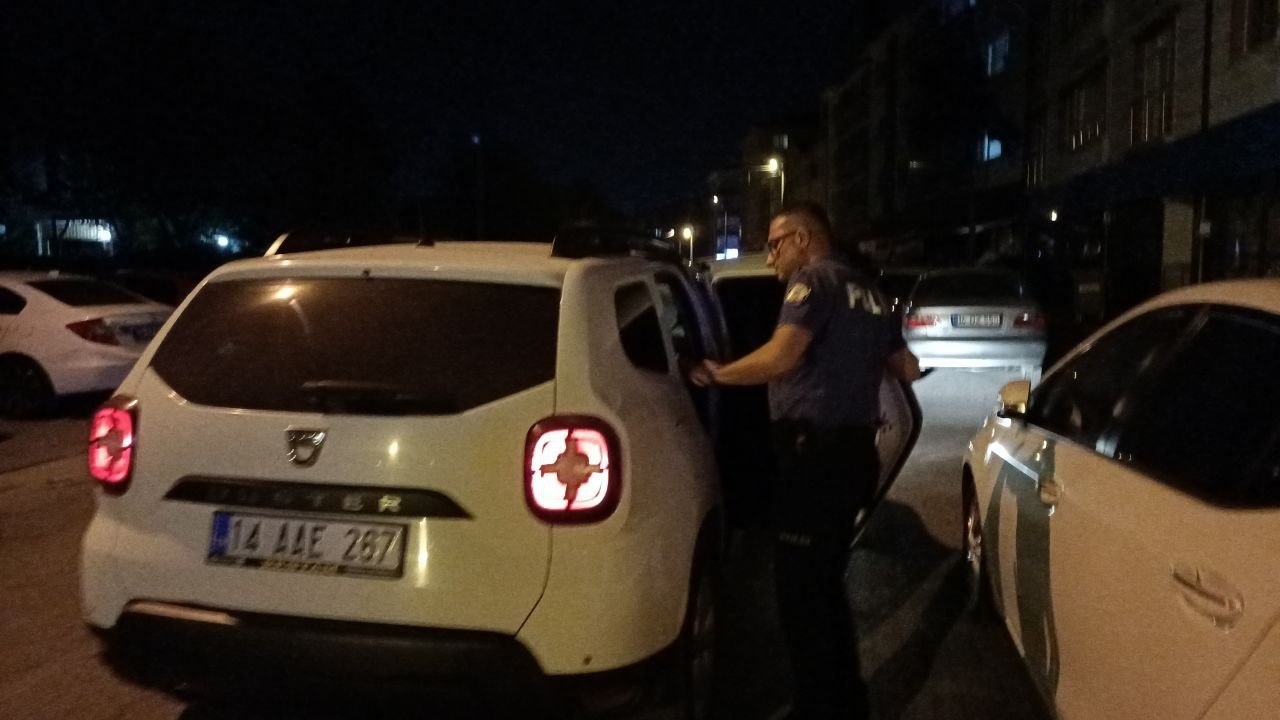 19 yaşındaki genç babasını bıçakladı