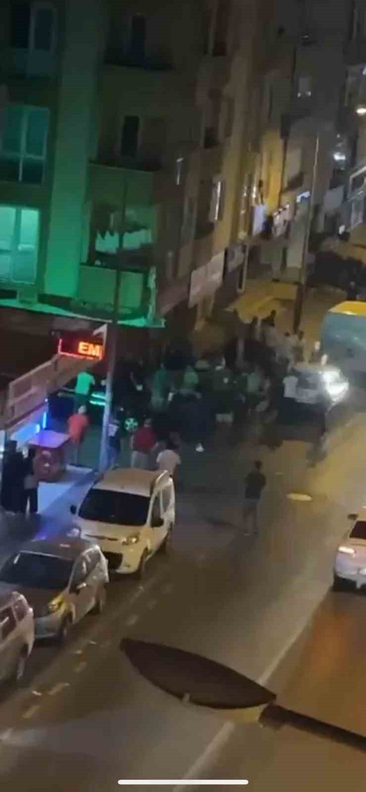 Aileler tartıştı sokak ringe döndü