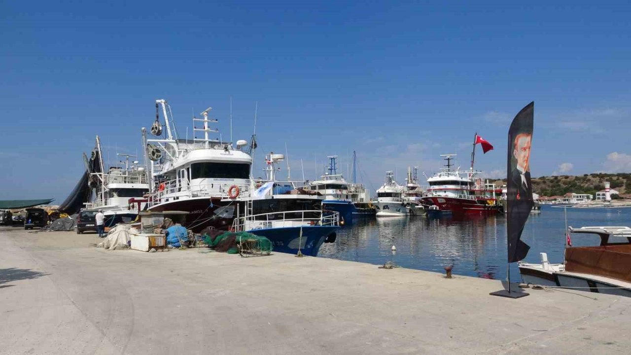 Çanakkaleli balıkçılardan dualı av sezonu açılışı