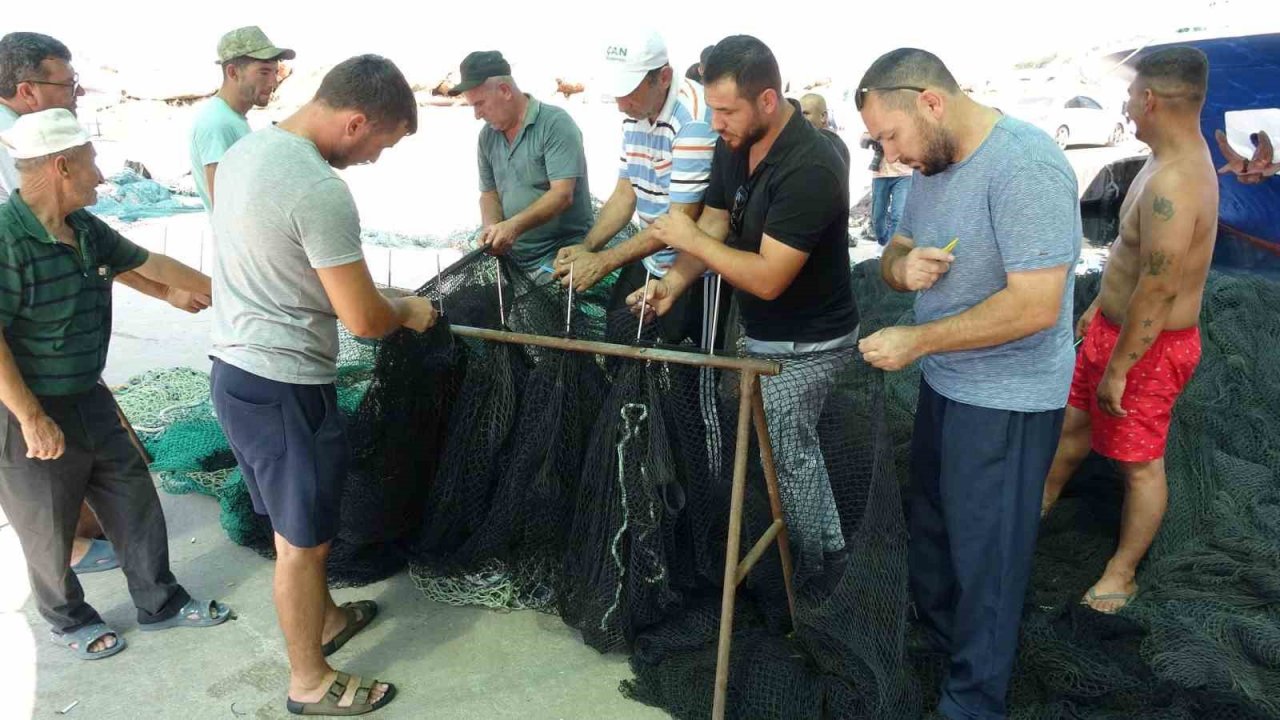 Çanakkaleli balıkçılardan dualı av sezonu açılışı