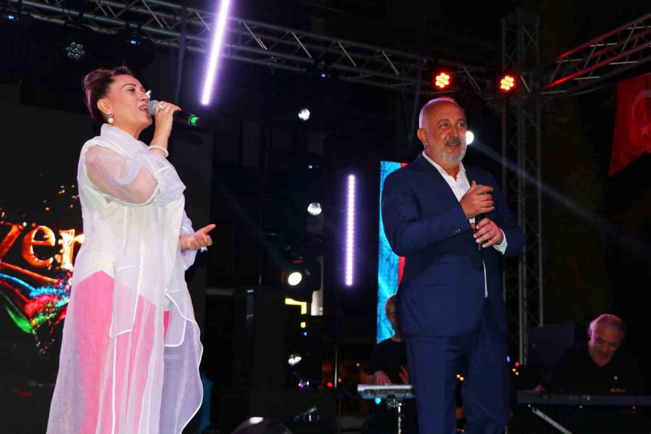 Çiftlikköy’de Azerin’li kutlama