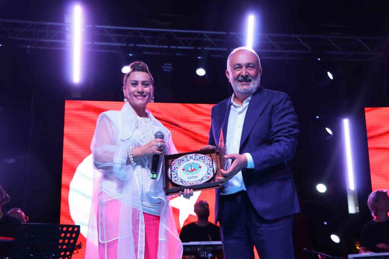 Çiftlikköy’de Azerin’li kutlama