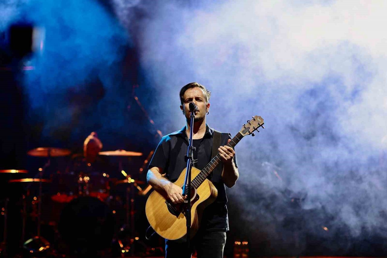 Denizli’de Zafer Bayramı kutlamalarında Emre Aydın coşkusu