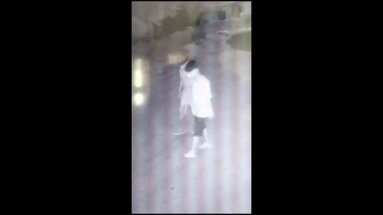 3 aracın kilidini patlatıp çalacak malzeme aradılar