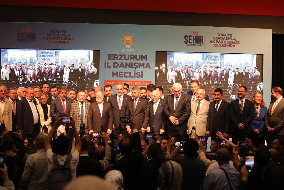 Bakan Fidana, “Rusya’da bulunan esir sancaklarımız geri getirilsin” talebi