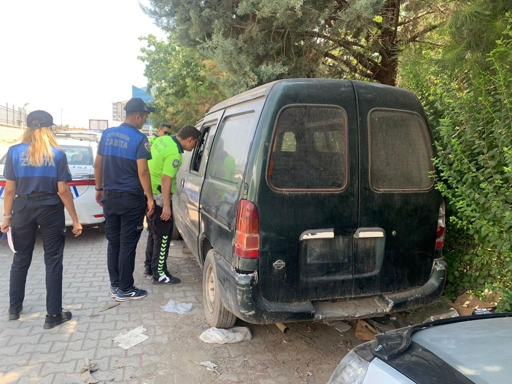 Diyarbakır’da çevre kirliliğine yol açan hurda araçlar çekildi
