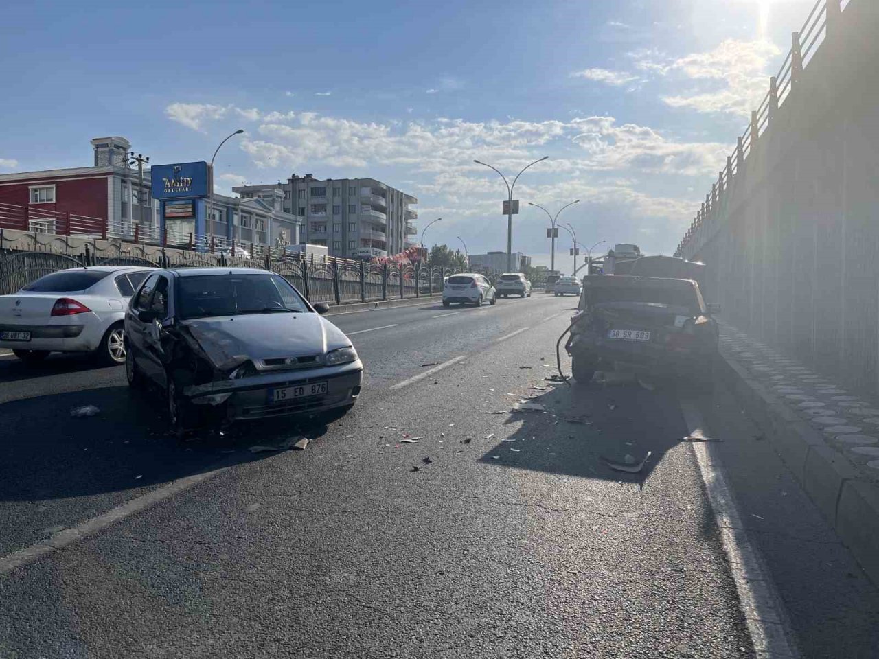 Diyarbakır-Şanlıurfa karayolunda kaza: 3 yaralı