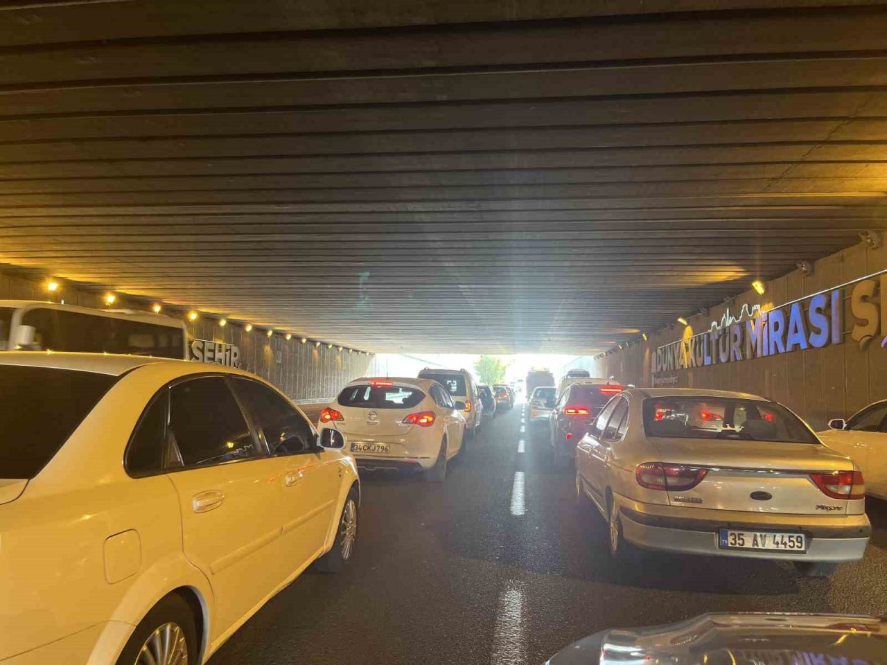 Diyarbakır-Şanlıurfa karayolunda kaza: 3 yaralı