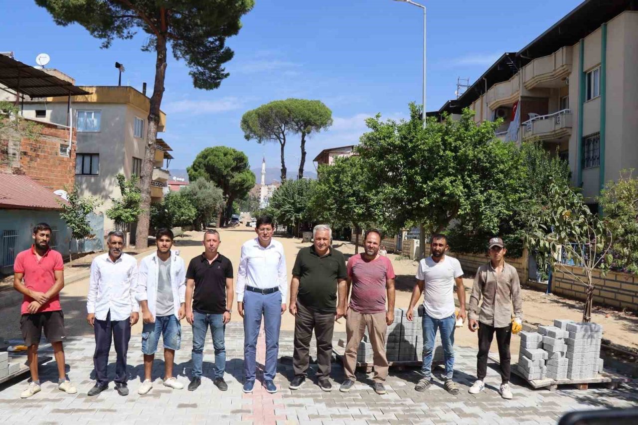 Yeşil Mahalle 374 Sokak’taki yol yenileme çalışmalarında ikinci etap başladı