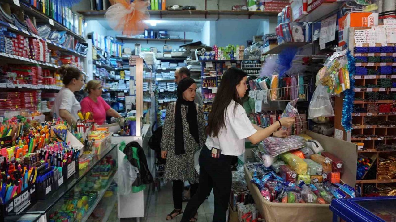 Edirne’de okulların açılması öncesi kırtasiye denetimi