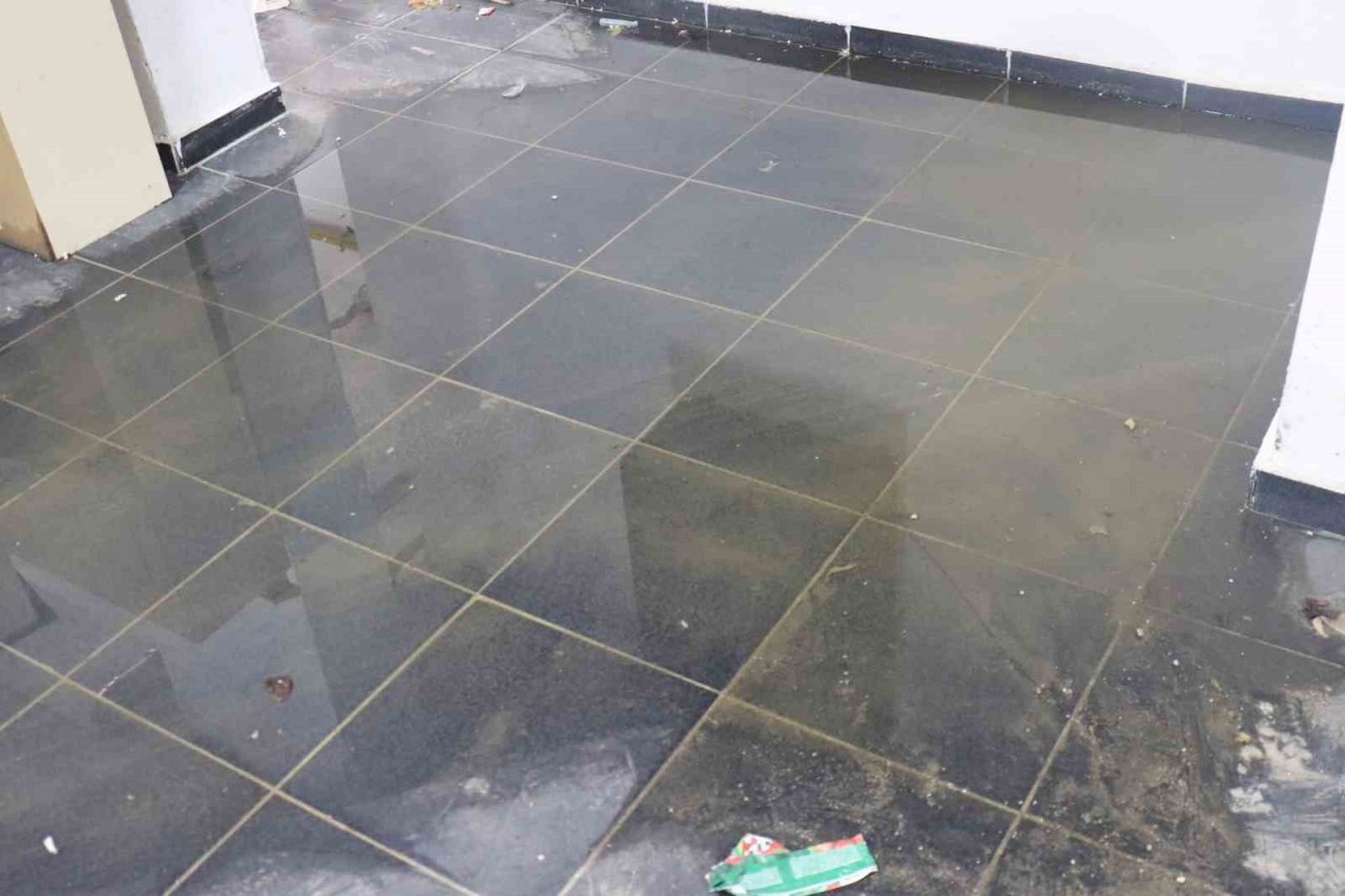 9 yıldır bu evleri kanalizasyon suyu basıyor