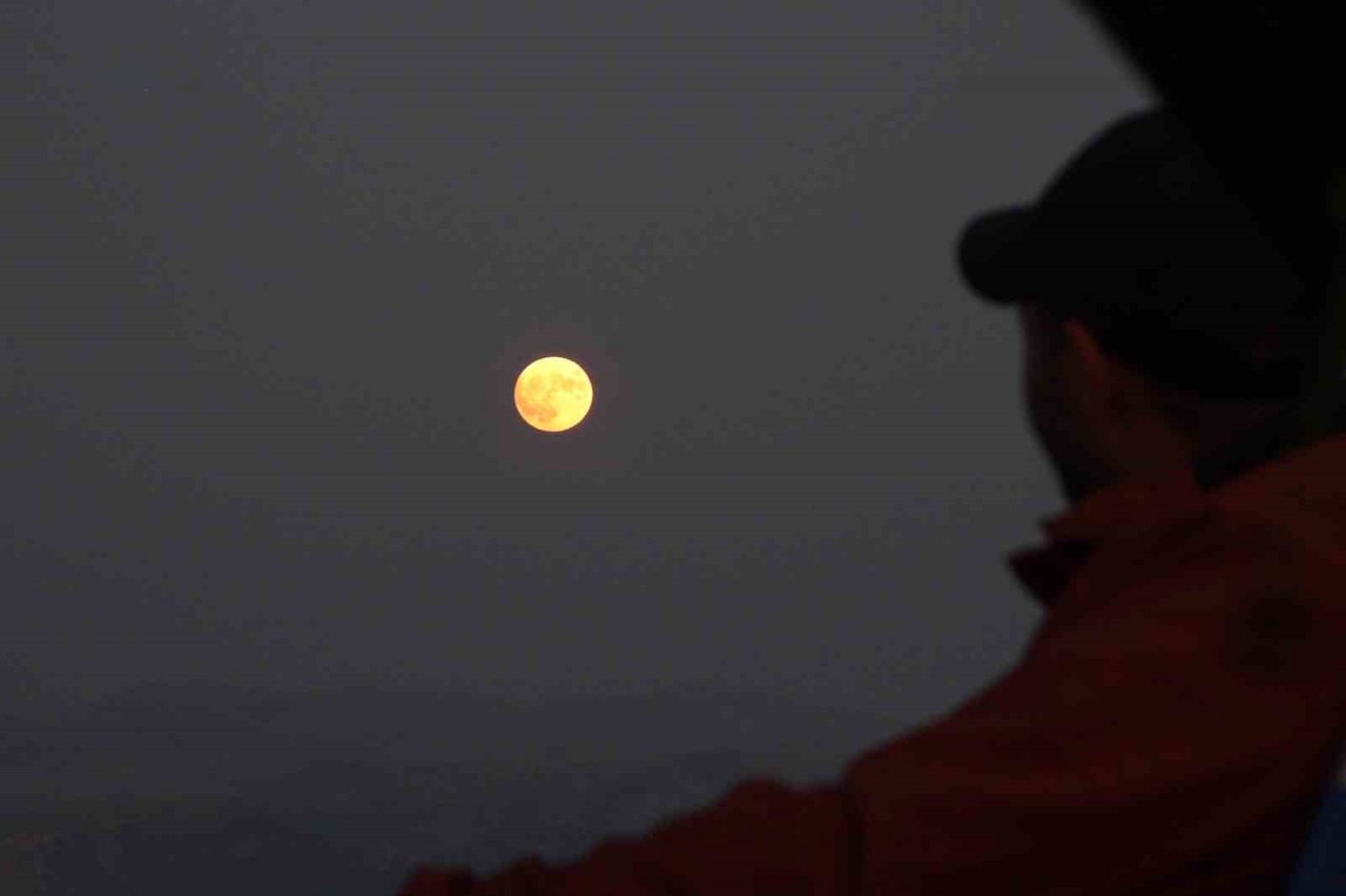 Gümüşhane’de “Mavi Ay” için zirvelere çıktılar, umduklarını bulamadılar